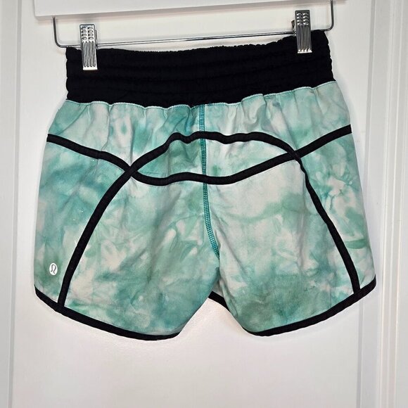 Lululemon Tracker Short II *2-way Stretch - 4 Spray Dye White / Black - Picture 4 of 6